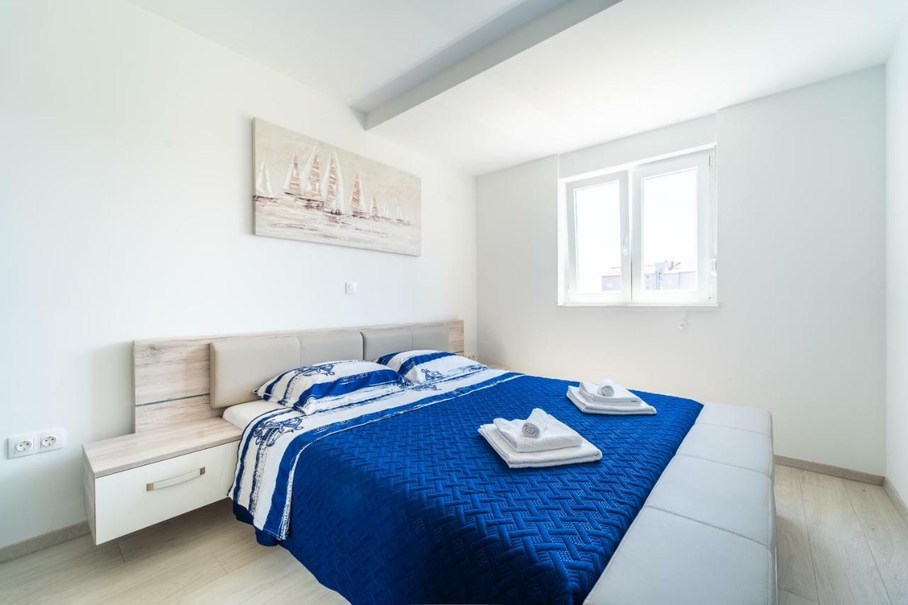 Apartment Maris Pola Esterno foto